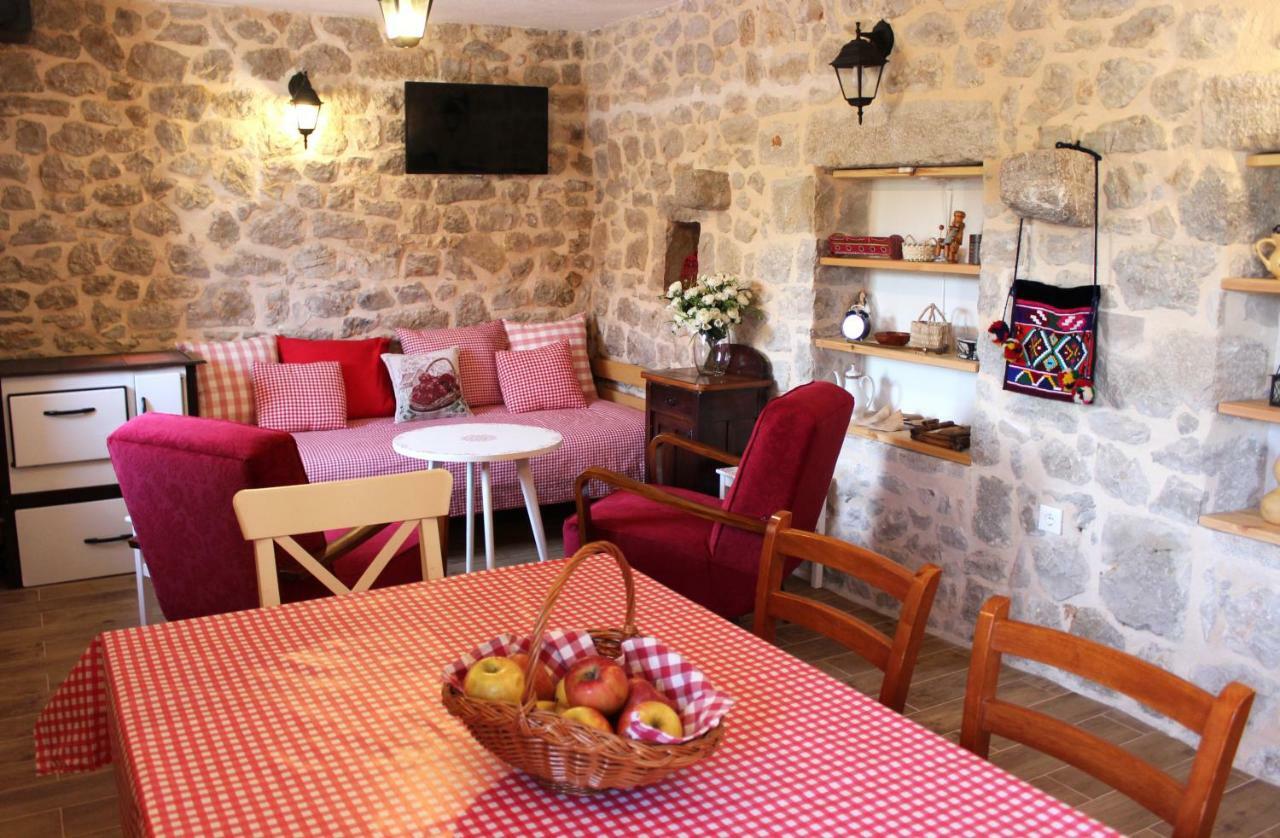 Stone Cottage Aria Velika Čista Екстериор снимка