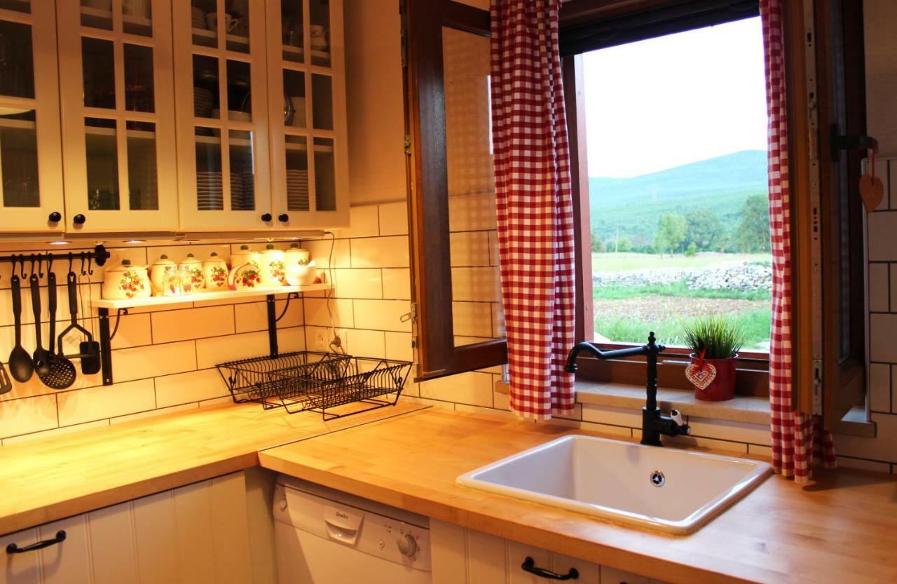 Stone Cottage Aria Velika Čista Екстериор снимка
